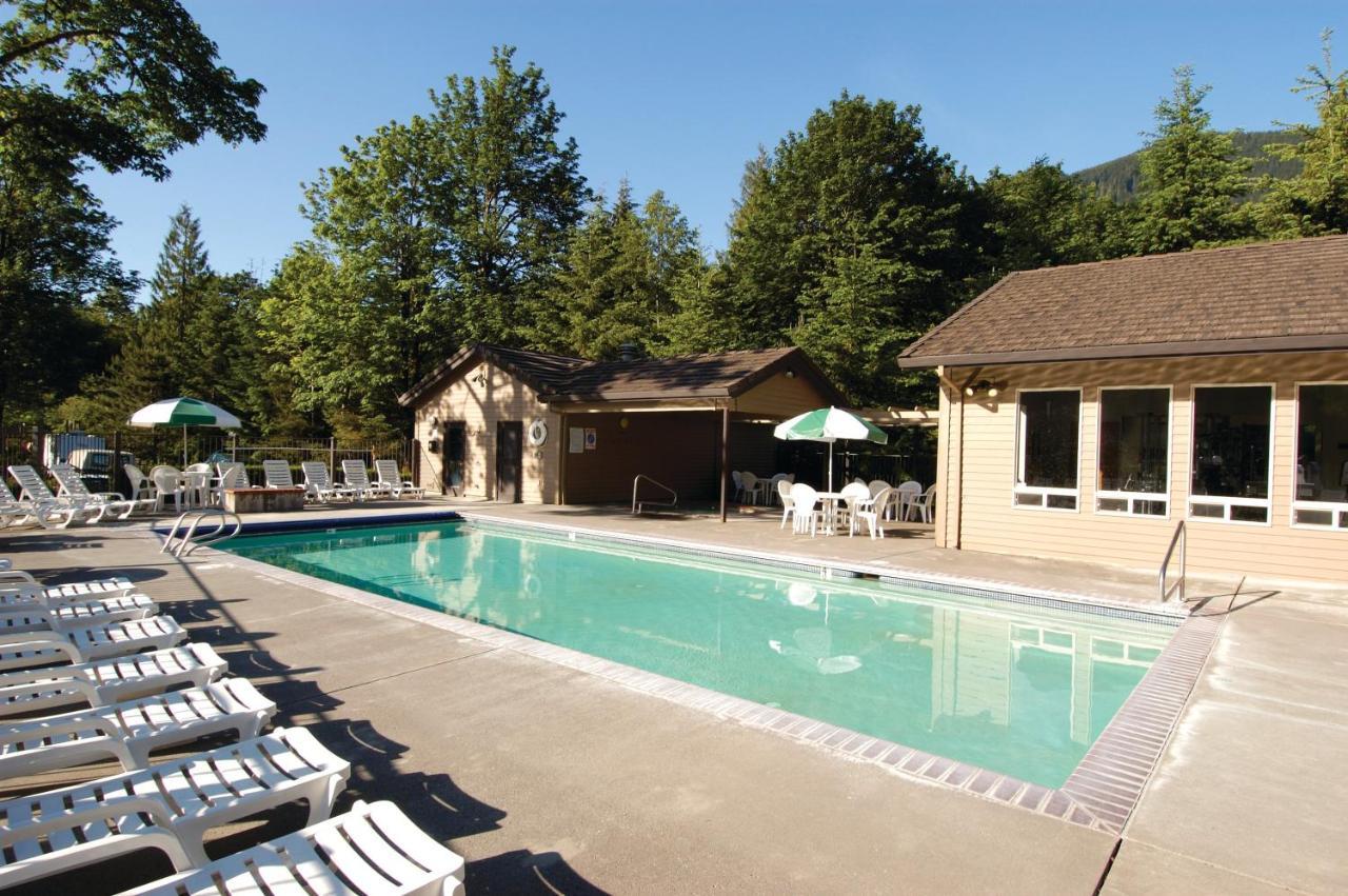 Whispering Woods Resort Welches エクステリア 写真