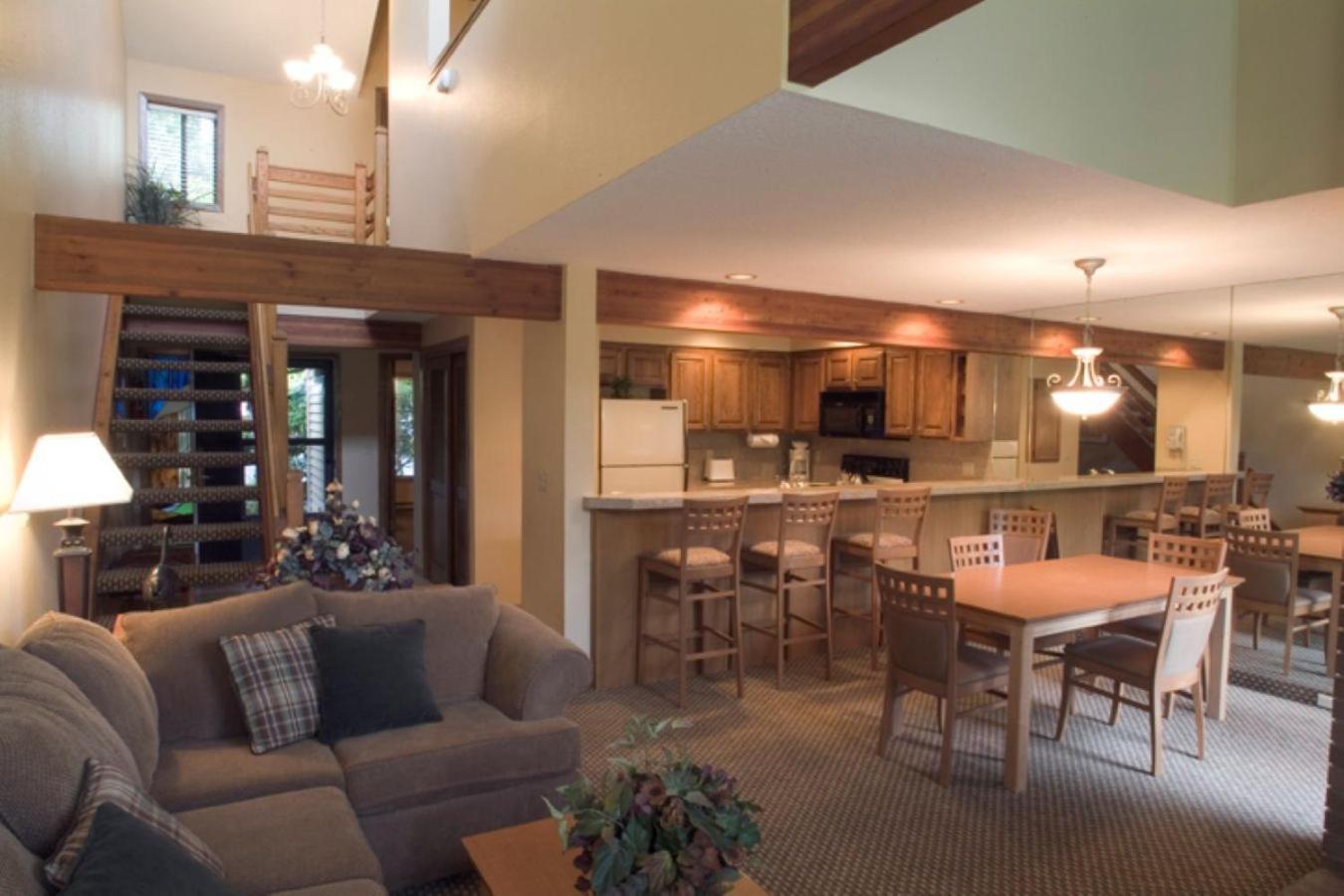 Whispering Woods Resort Welches エクステリア 写真