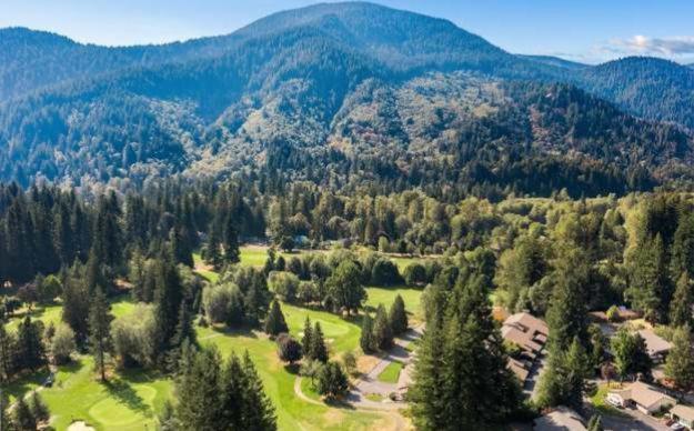 Whispering Woods Resort Welches エクステリア 写真