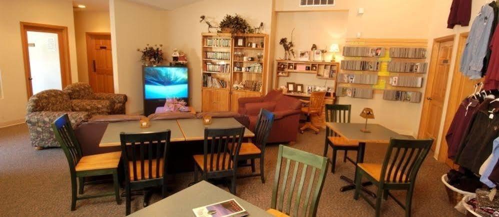 Whispering Woods Resort Welches エクステリア 写真