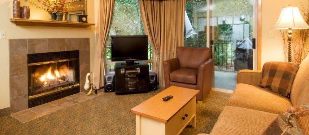 Whispering Woods Resort Welches エクステリア 写真